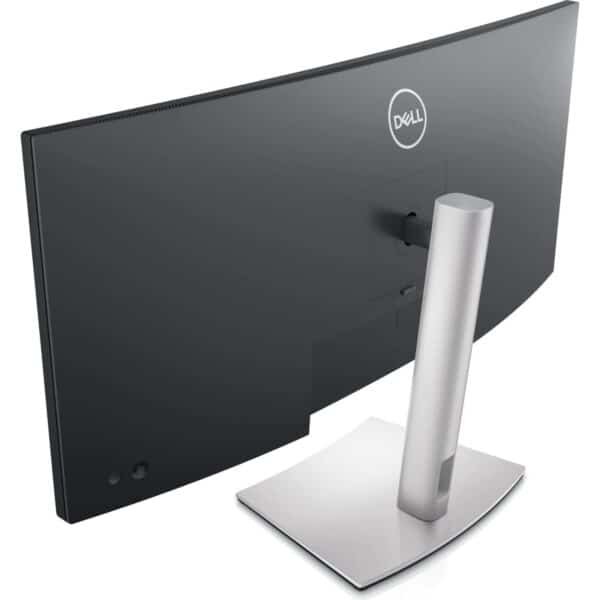 Imagen lateral trasera del Dell P3421W 34” WQHD ultrawide curvo reacondicionado, donde se aprecia la parte posterior del monitor y su diseño profesional orientado a entornos corporativos. En esta vista se pueden observar las conexiones integradas y su base con función docking USB-C, que permite centralizar la conectividad del puesto de trabajo con un solo cable. Ideal para oficinas, multitarea avanzada y espacios de trabajo organizados. Monitor usado y renovado, revisado y testado para garantizar rendimiento estable y fiabilidad. Disponible en JANSit.es.