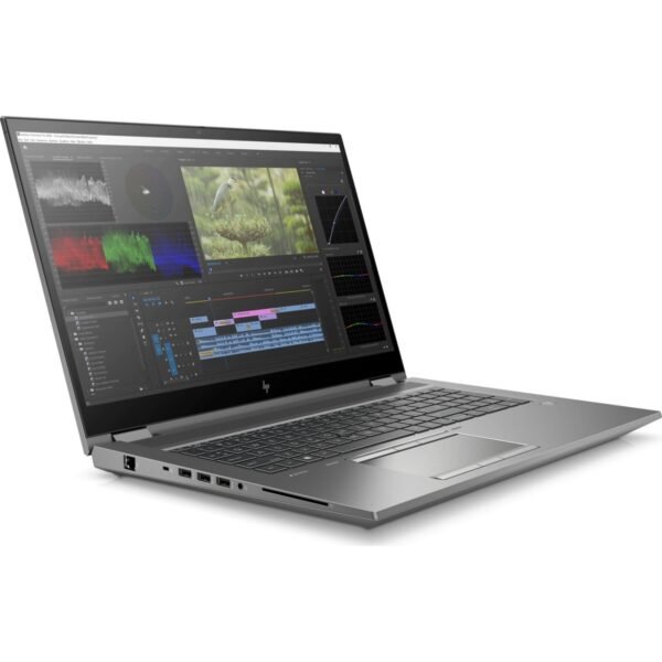 Vista lateral de la estación de trabajo portátil HP ZBook 17 G8 Fury reacondicionada con gráfica RTX A5000, donde se aprecian su diseño robusto, el grosor del equipo y la disposición de los puertos de conexión. Un portátil profesional renovado, preparado para entornos exigentes y disponible en JANSit.es.