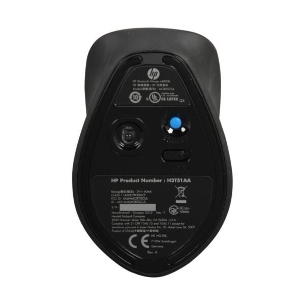 Ratón HP X4000b Bluetooth Mouse – Vista de la base | JANSit Imagen de la base del ratón HP X4000b con conexión Bluetooth, donde se pueden ver el sensor óptico y el compartimento de la batería. Diseñado para ofrecer precisión y estabilidad en el desplazamiento, es una opción práctica y fiable para el día a día, disponible en JANSit.es.