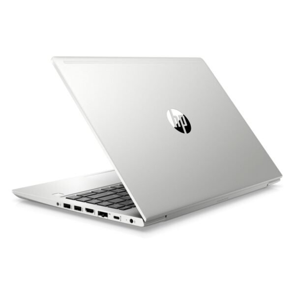 Vista Trasera HP ProBook 440 G7 | Ingeniería de Precisión y Chasis Reforzado La vista trasera del HP ProBook 440 G7 pone de manifiesto la calidad de los materiales de la gama profesional de HP. Con una bisagra central reforzada diseñada para soportar miles de aperturas, este portátil reacondicionado en JANSit.es garantiza una durabilidad superior en comparación con los modelos de consumo. Su acabado en plata natural no solo ofrece una estética moderna y limpia, sino que es altamente resistente a las huellas y al desgaste diario. En JANSit.es seleccionamos unidades en estado Grado A, asegurando que el aspecto exterior sea tan impecable como su rendimiento interno. Confianza profesional con 24 meses de garantía.